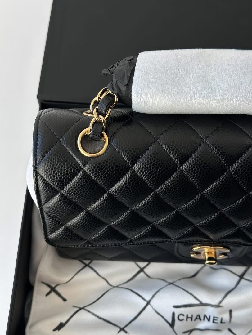 CHANEL Black Classic Medium GHW
