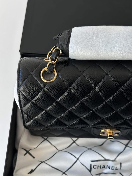 CHANEL Black Classic Medium GHW