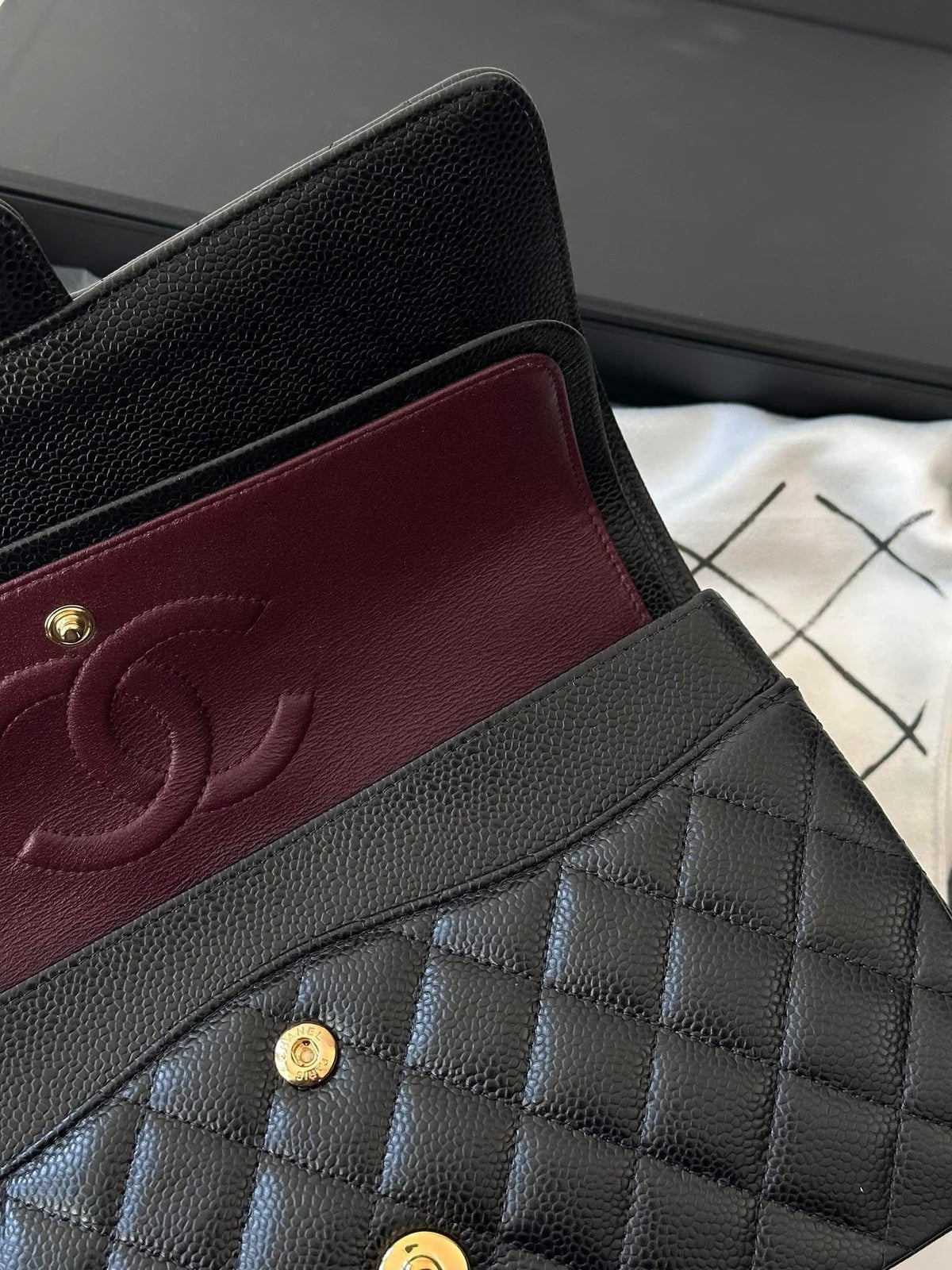 CHANEL Black Classic Medium GHW