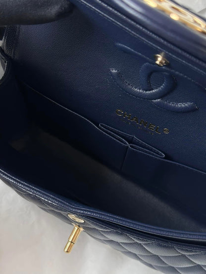CHANEL Blue Classic Medium