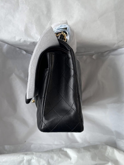 CHANEL Black Medium GHW