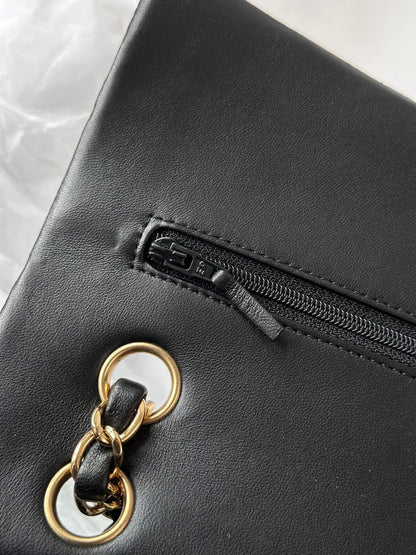 CHANEL Black Medium GHW