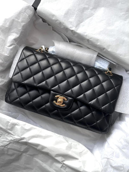 CHANEL Black Medium GHW