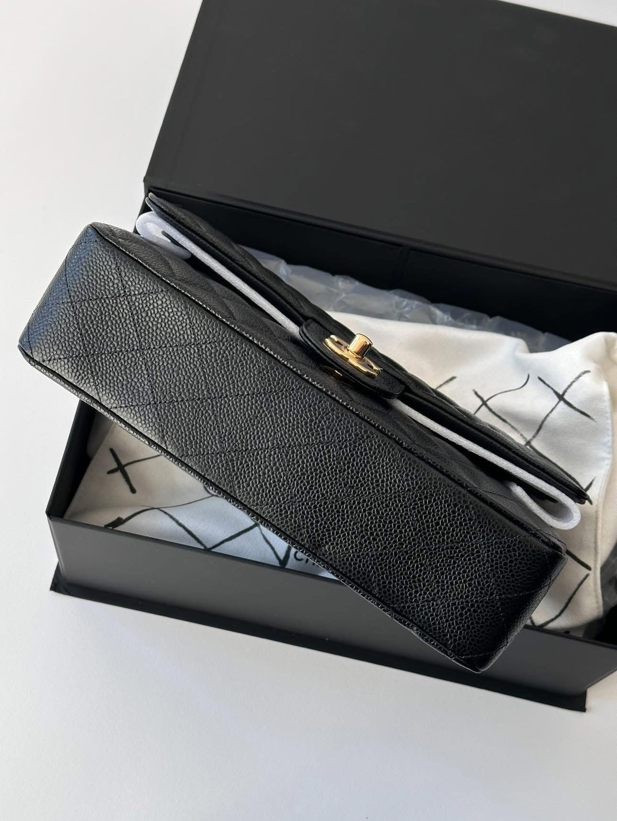 CHANEL Black Classic Medium GHW