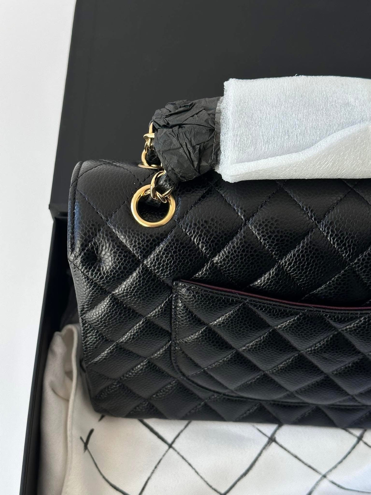CHANEL Black Classic Medium GHW