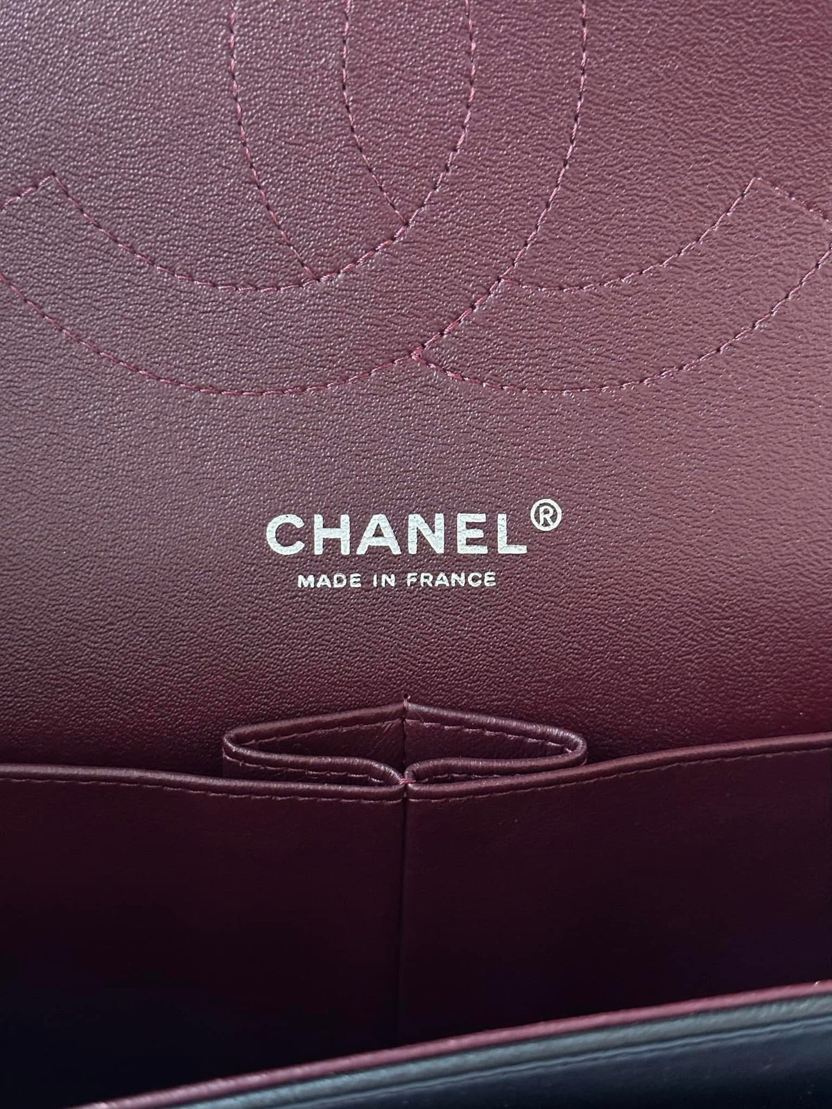 CHANEL Black Jumbo Doubleflap