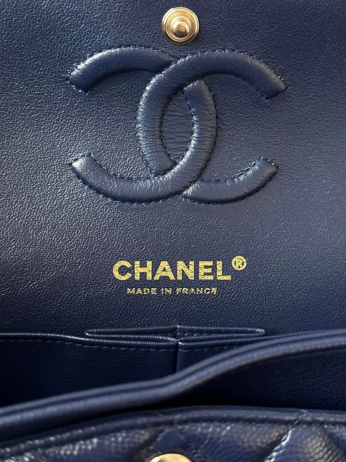 CHANEL Blue Classic Medium